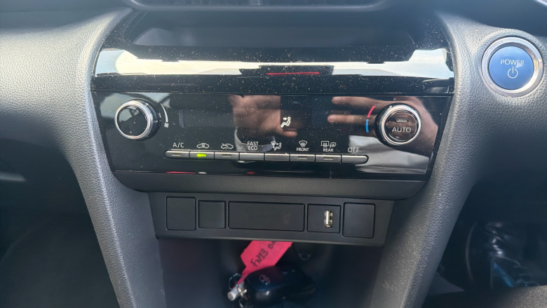 Toyota Yaris Cross 1.5 Hybrid Design 5dr CVT Hybrid Estate